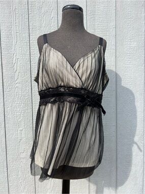 VTG Y2K Torrid Pink Label Pleated Mesh Overlay Tank Top in Black and Cream, 2X